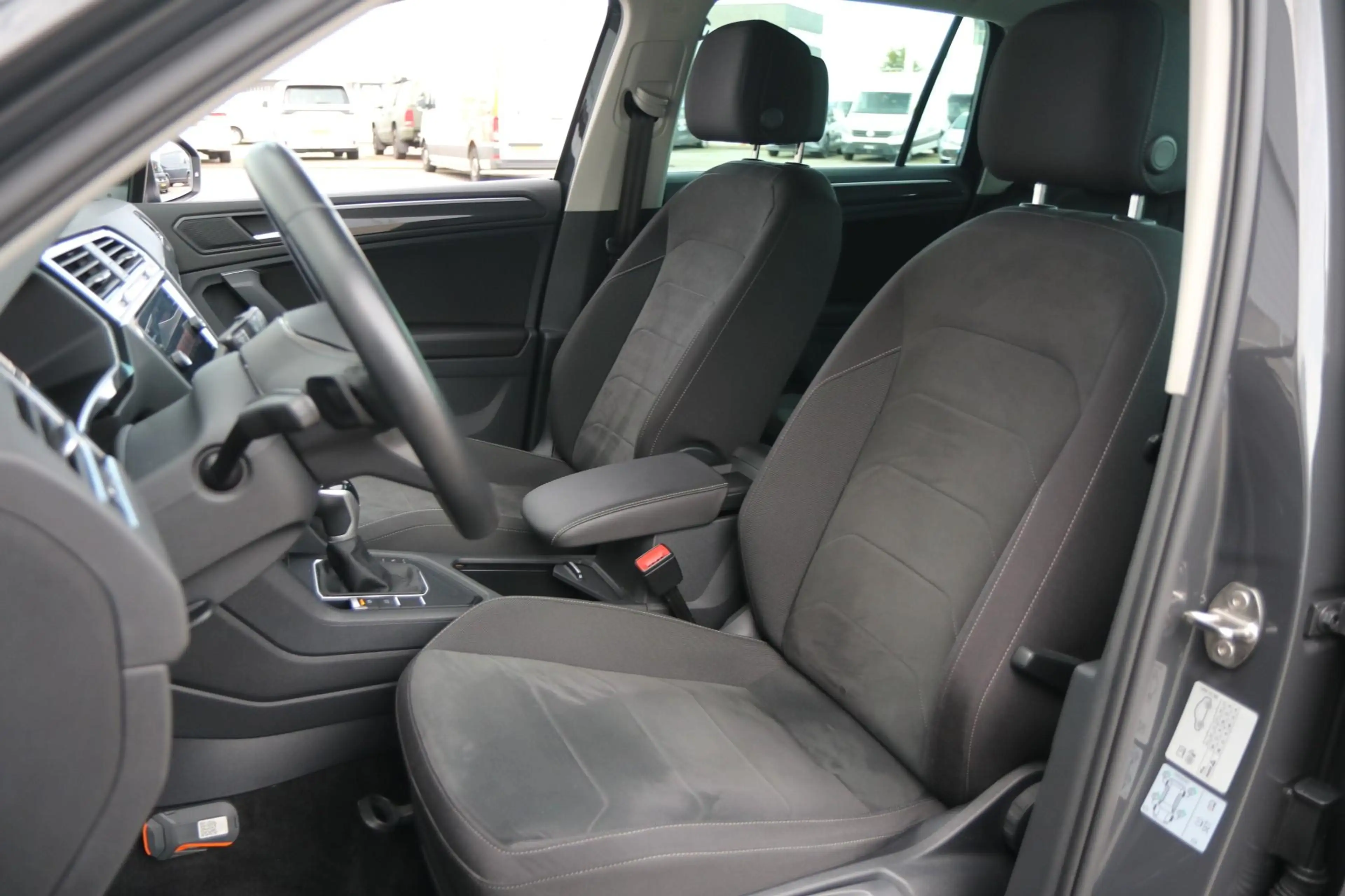 Volkswagen Tiguan 1.4 TSI eHybrid 245pk | SoH 97% | Apple Carplay/An — photo 4