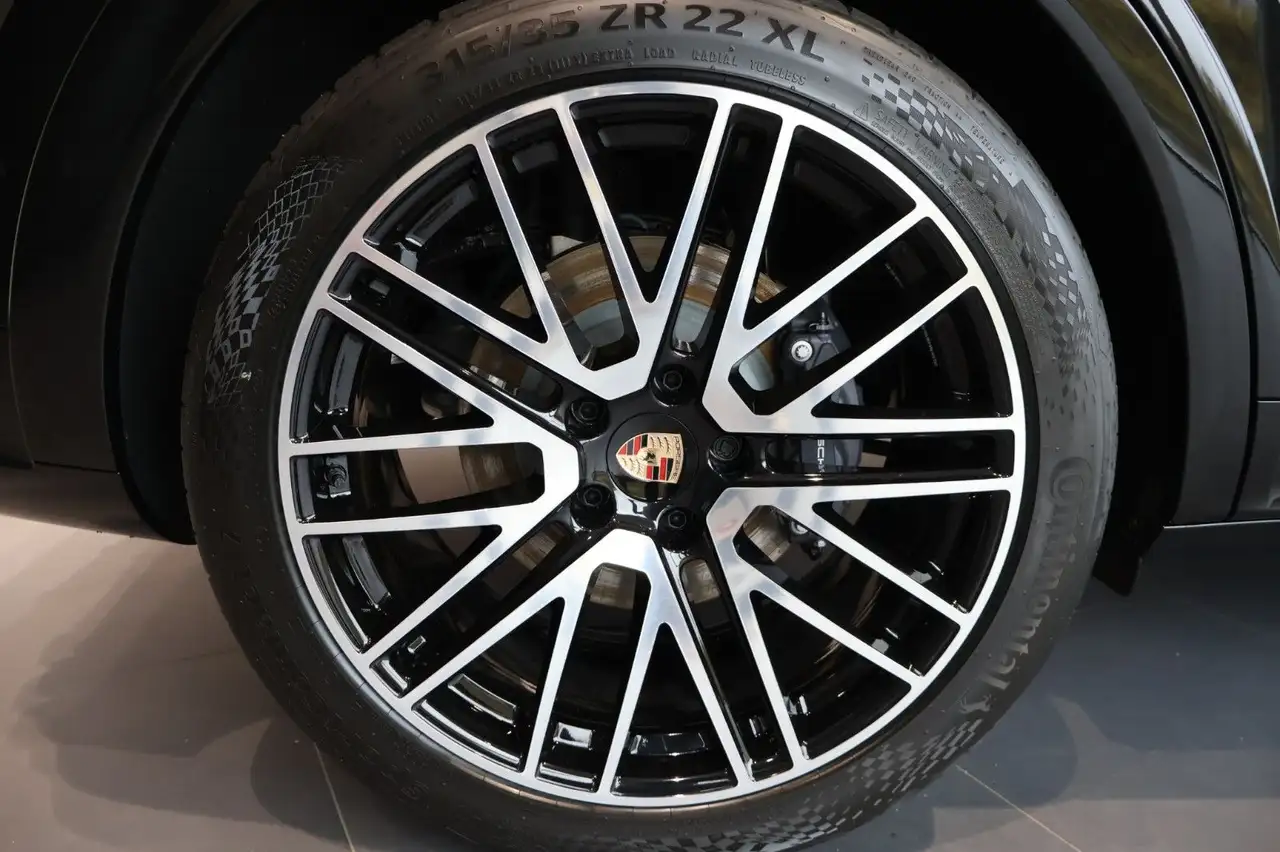 Porsche Cayenne E-Hybrid Coupe Black Edition*InnoDrive 14