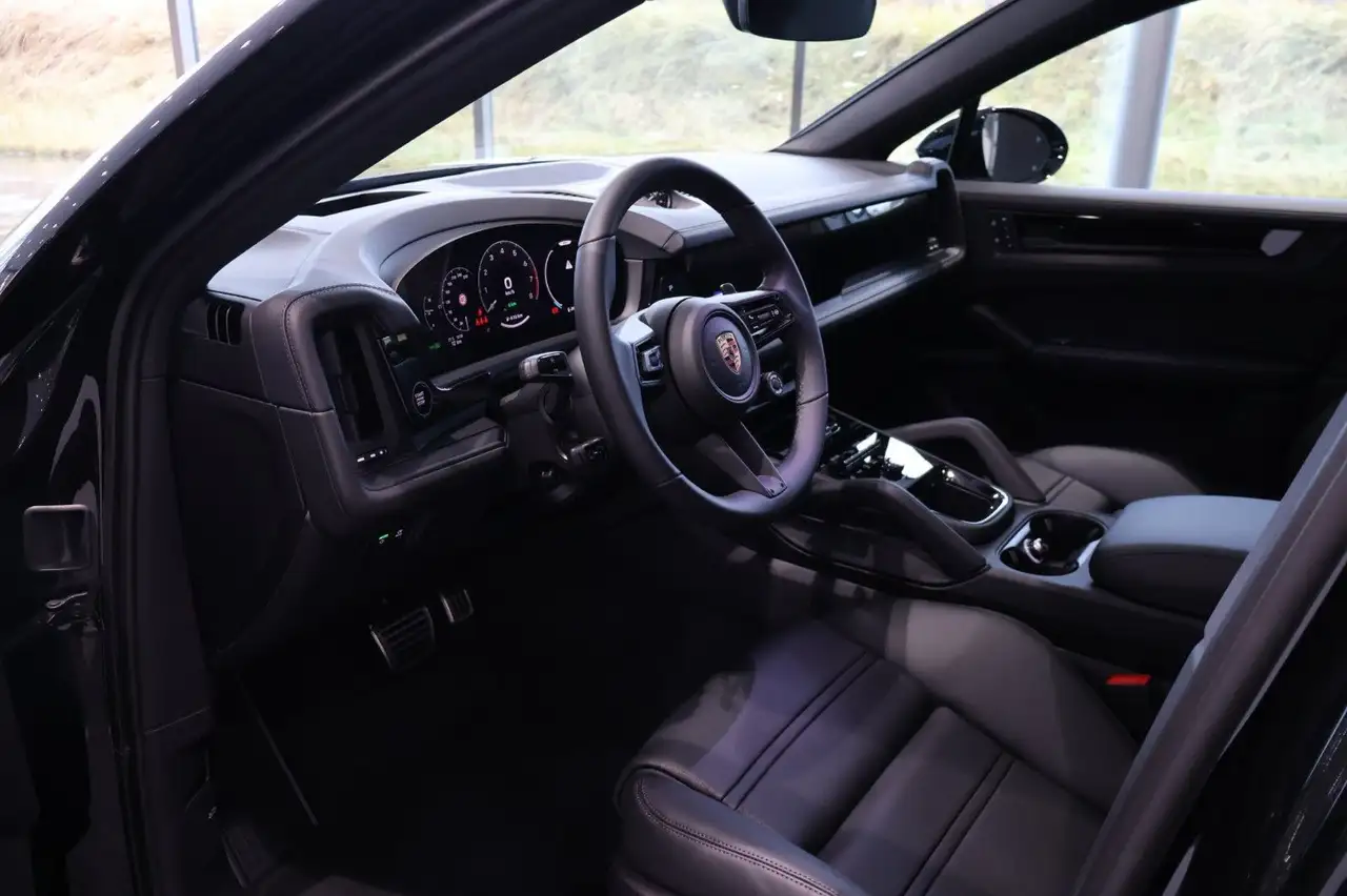 Porsche Cayenne E-Hybrid Coupe Black Edition*InnoDrive 7