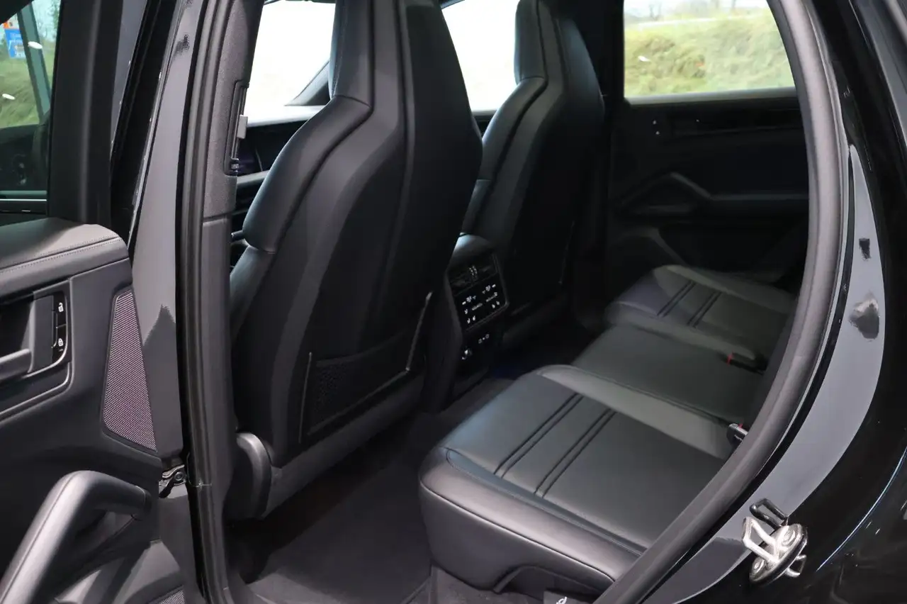 Porsche Cayenne E-Hybrid Coupe Black Edition*InnoDrive 9