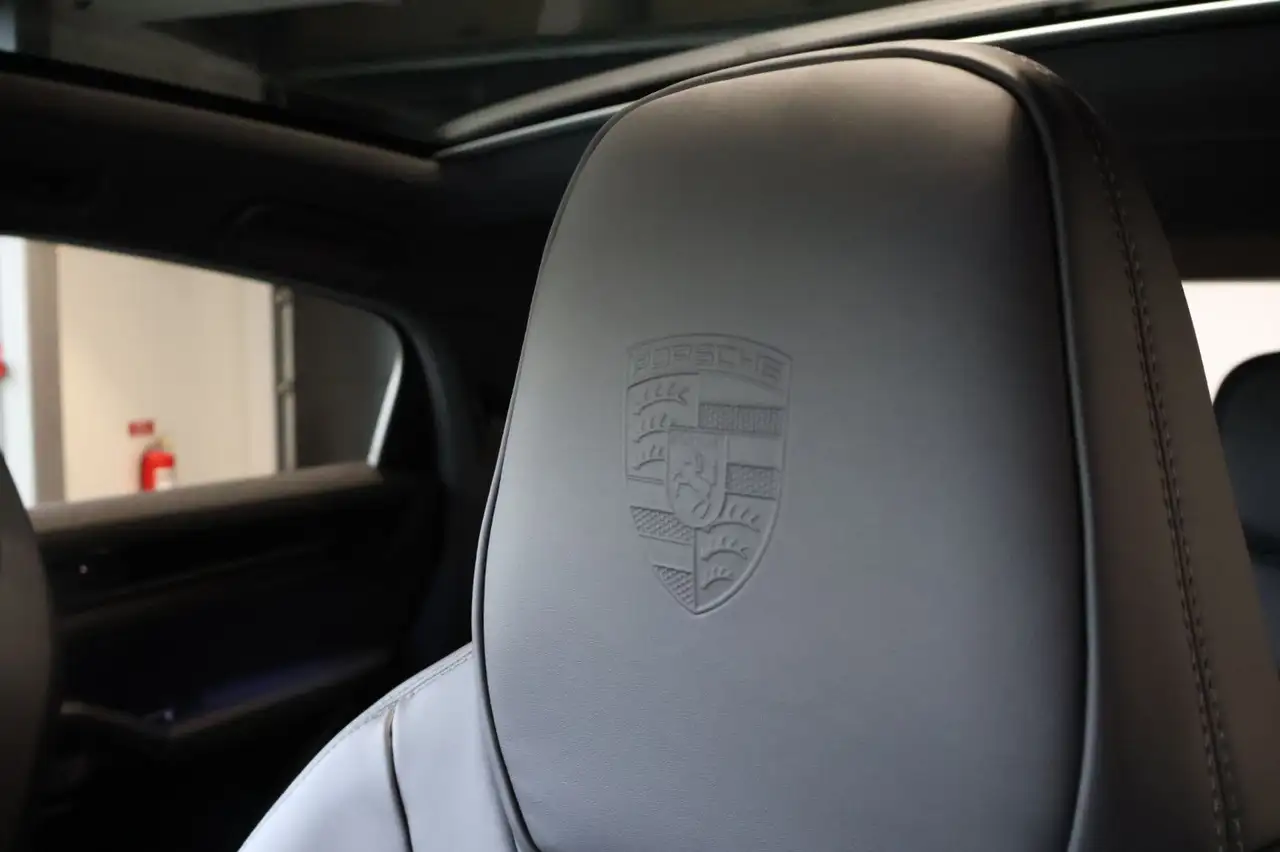 Porsche Cayenne E-Hybrid Coupe Black Edition*InnoDrive 8