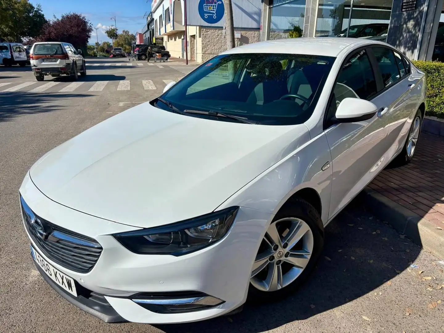 Opel Insignia 1.6CDTI S&S Selective Pro 136 Weiß - 2