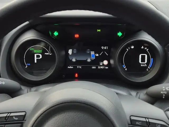 Toyota Yaris view 11