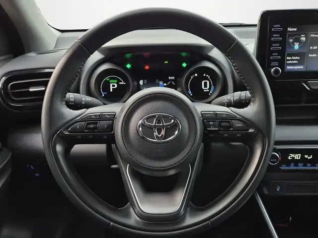Toyota Yaris view 10