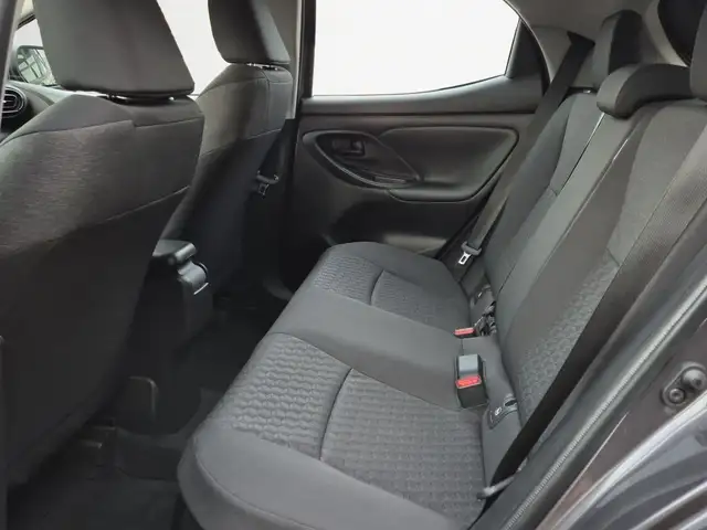 Toyota Yaris view 12