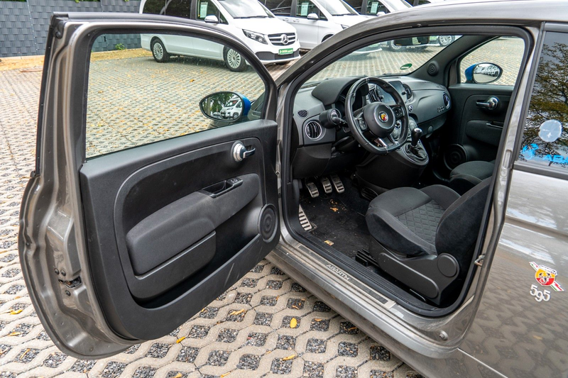 Abarth 595 Urban *Alu17"*PDC*KlimaAuto*SportAGA*165PS* — photo 13