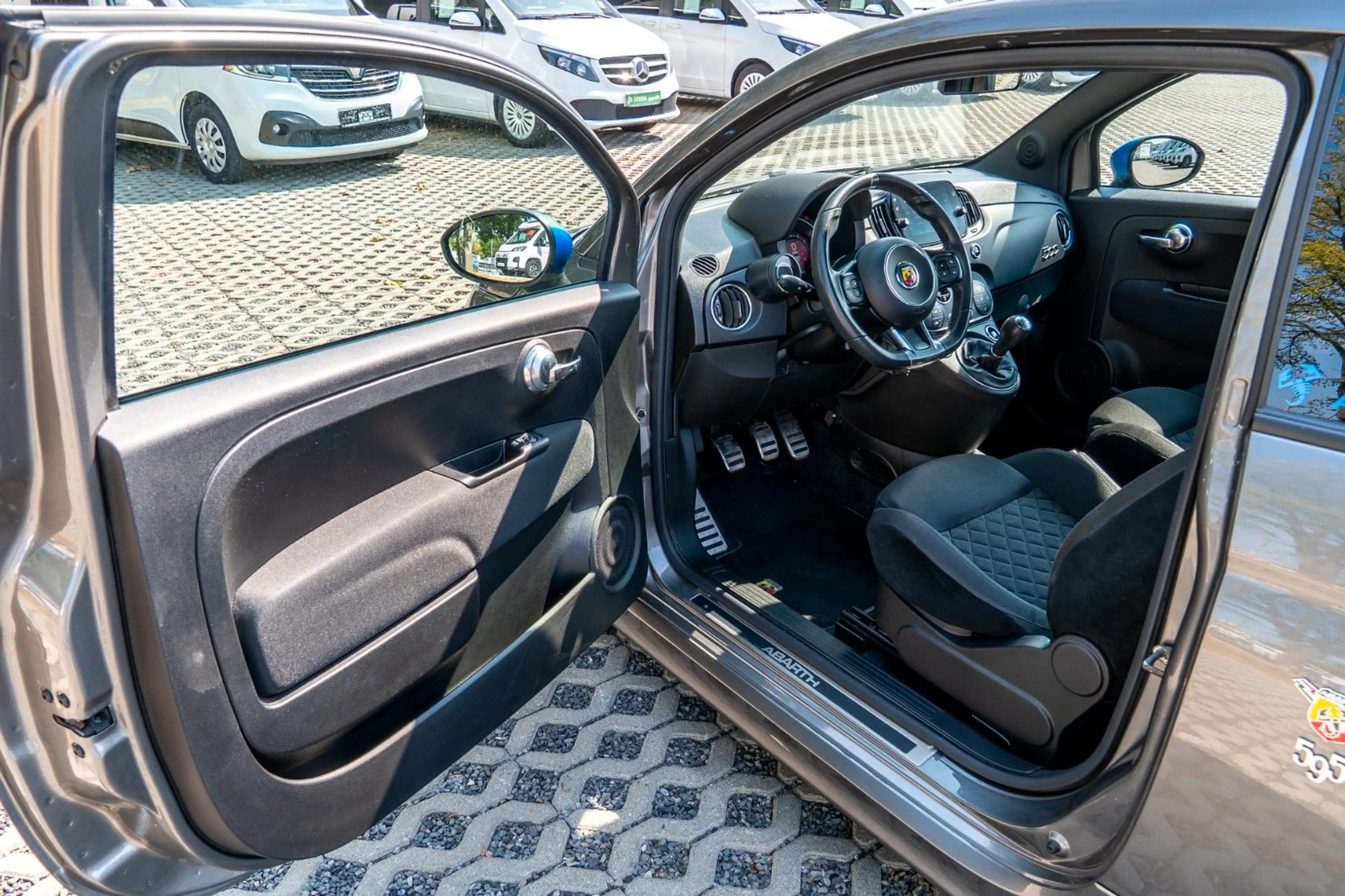 Abarth 595 Urban *Alu17"*PDC*KlimaAuto*SportAGA*165PS* — photo 11