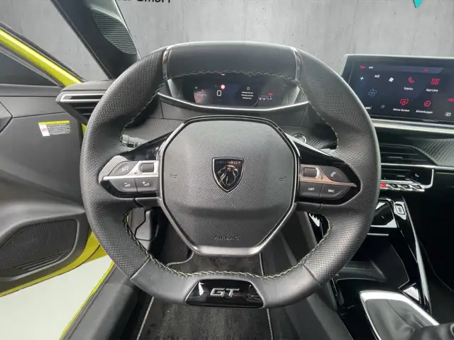Peugeot 208 view 10