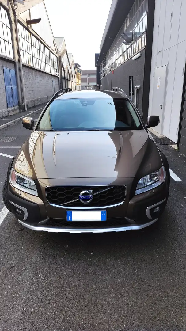 Volvo XC70 XC70 2.4 d4 Summum awd 181cv geartronic Marrone - 1