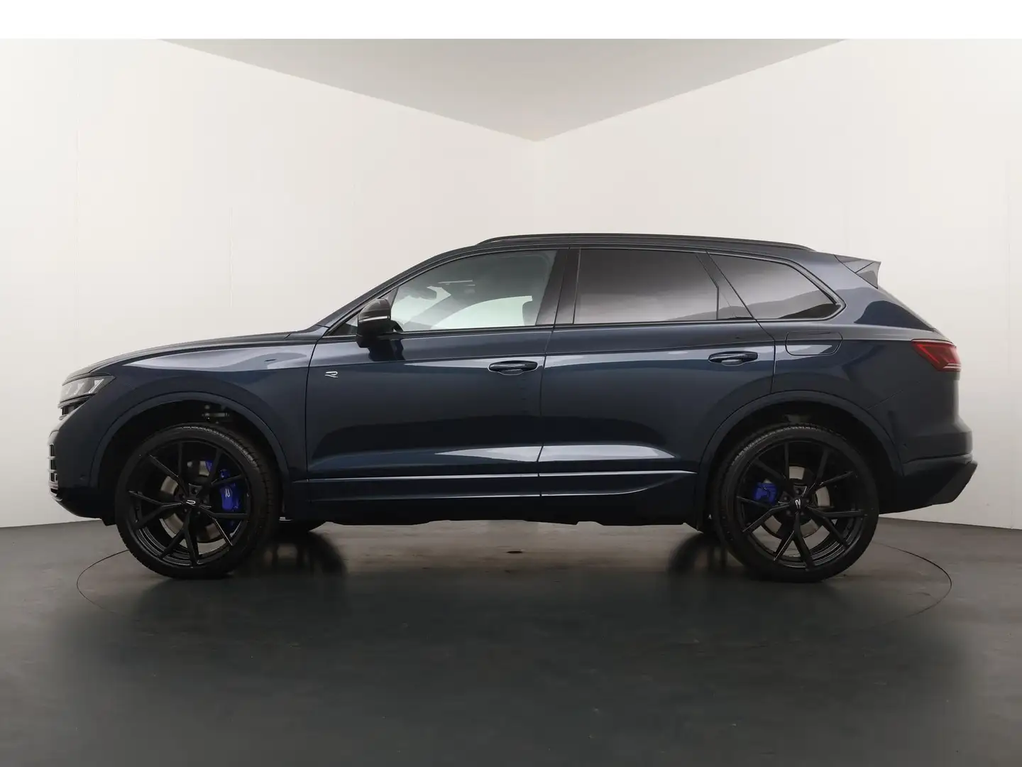 Volkswagen Touareg 3.0 TSI eHybrid 4MOTION R-Edition Blauw - 2