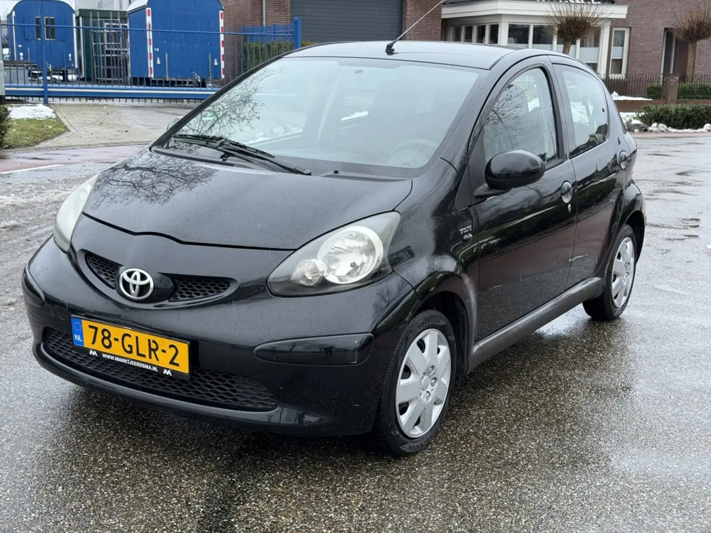 Toyota Aygo 1.0-12V + Schwarz - 1