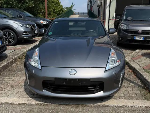 Nissan 370Z 370Z Coupe 3.7 V6  my16 E6