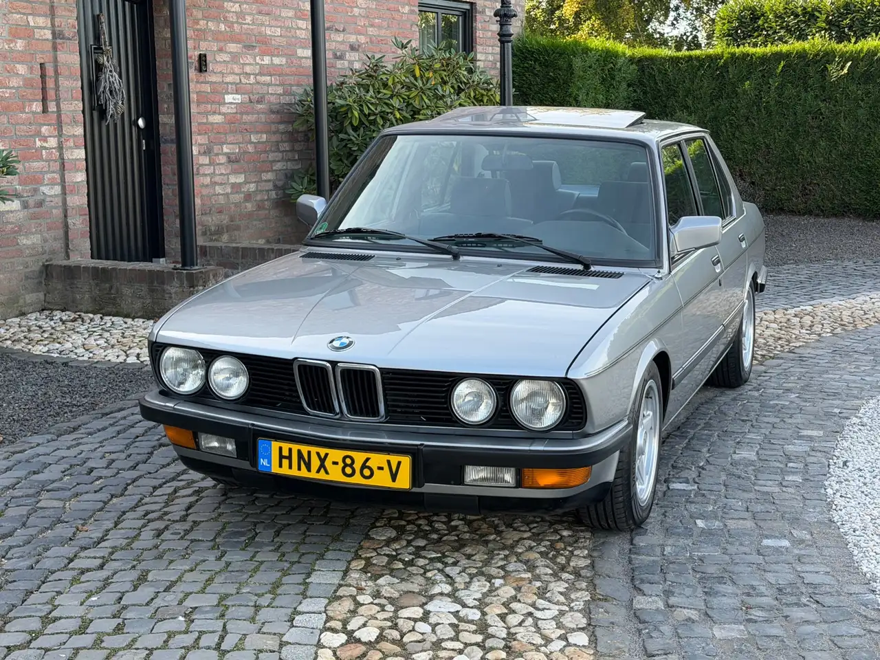 BMW 525 5-serie E28 525e Automaat Edition Shadowline, foto 2