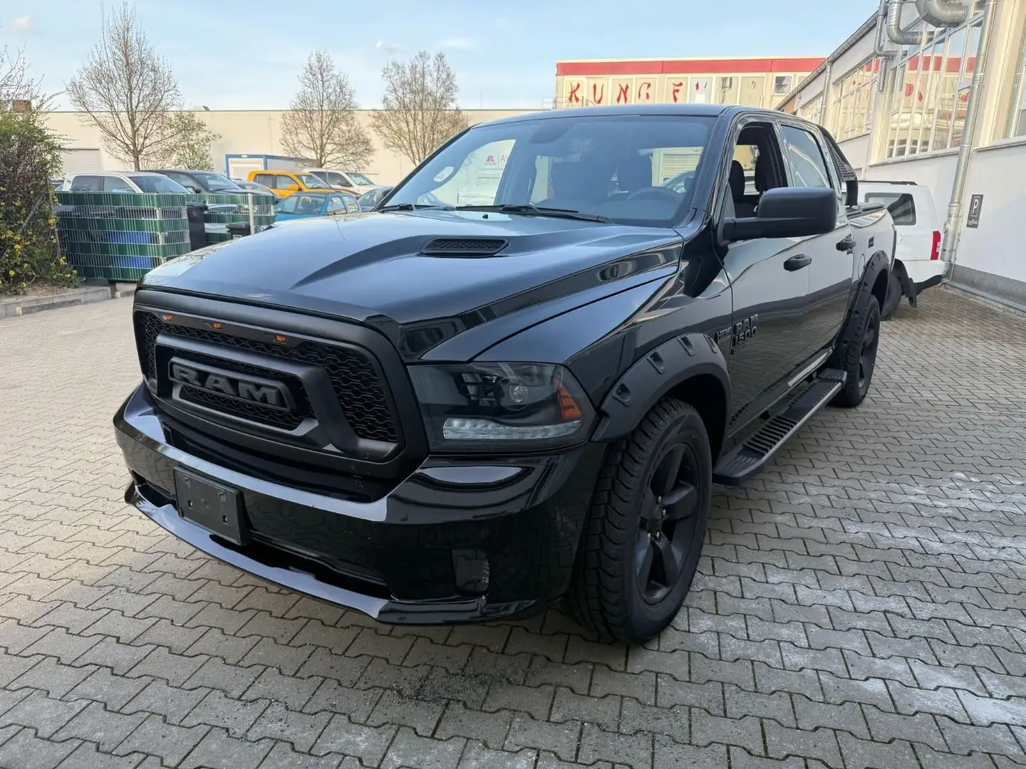 Dodge RAM Sport, 4x4 ,5.7 Hemi,Crew Cab, Schwarz - 1