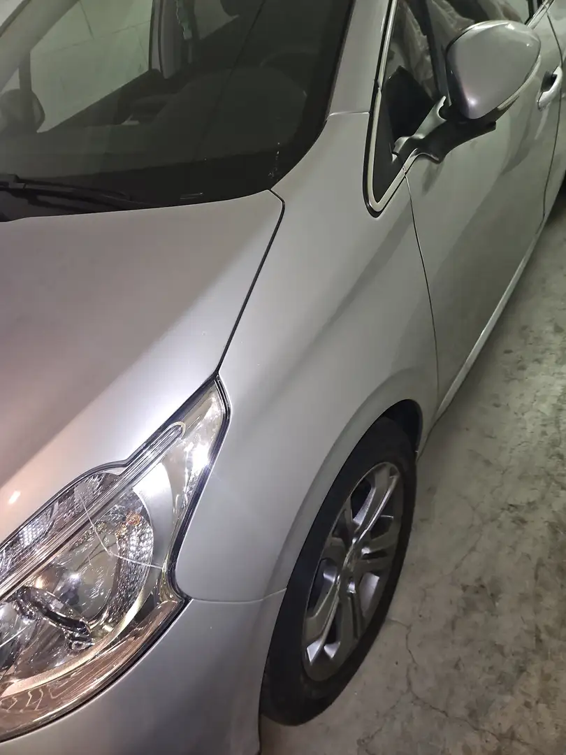 Peugeot 208 208 I 2012 5p 1.2 puretech Allure E6 Grigio - 1