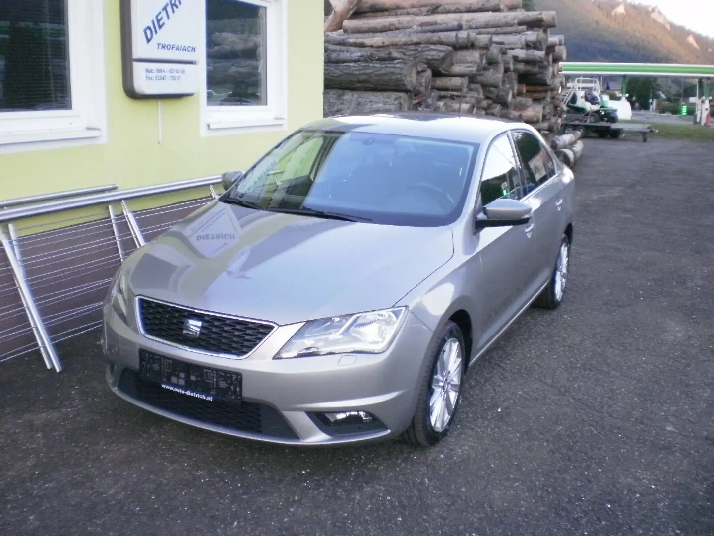 SEAT Toledo Toledo 1,6 TDI CR Style Style Gold - 1