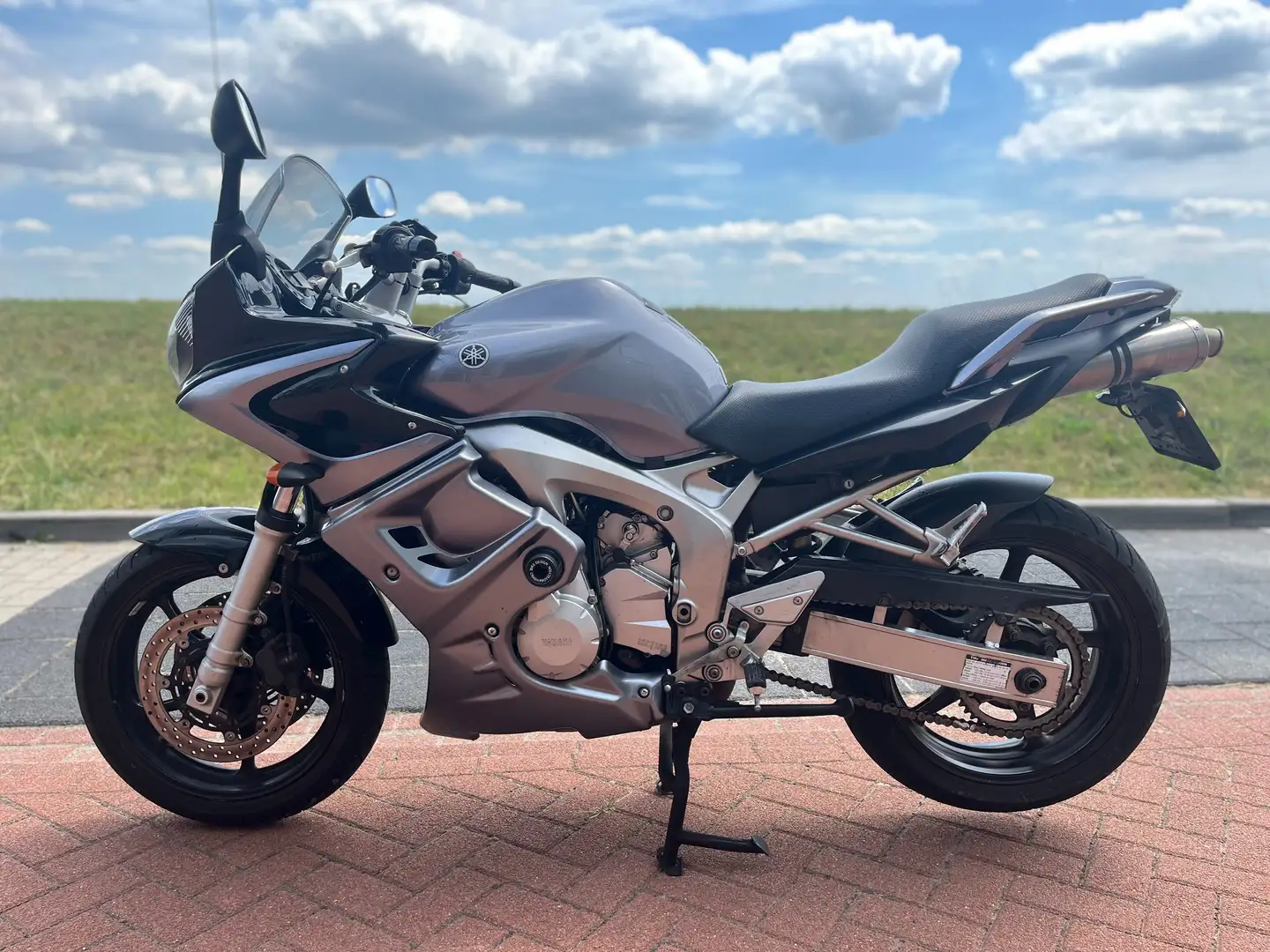 Yamaha FZ 6 Grijs - 2