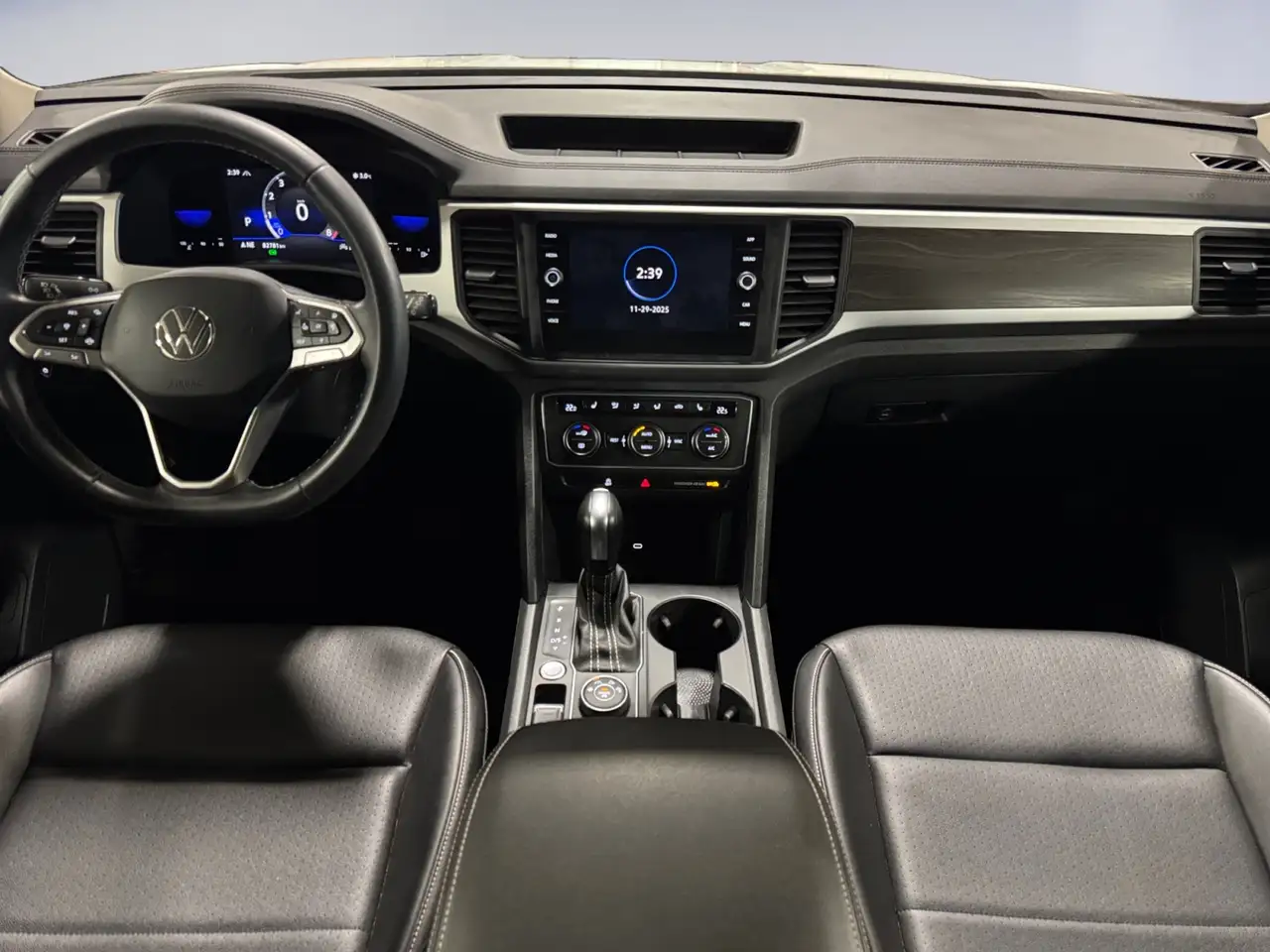Volkswagen Atlas снимка Volkswagen Atlas