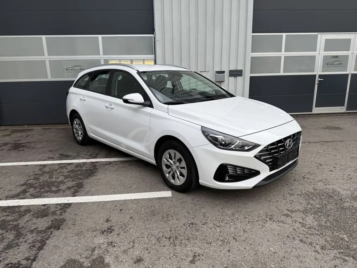 Hyundai i30 i Line Weiß - 2