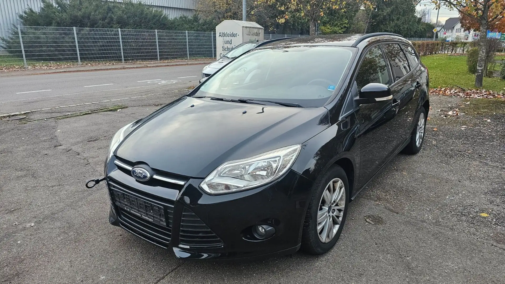 Ford Focus Turnier Trend Schwarz - 1
