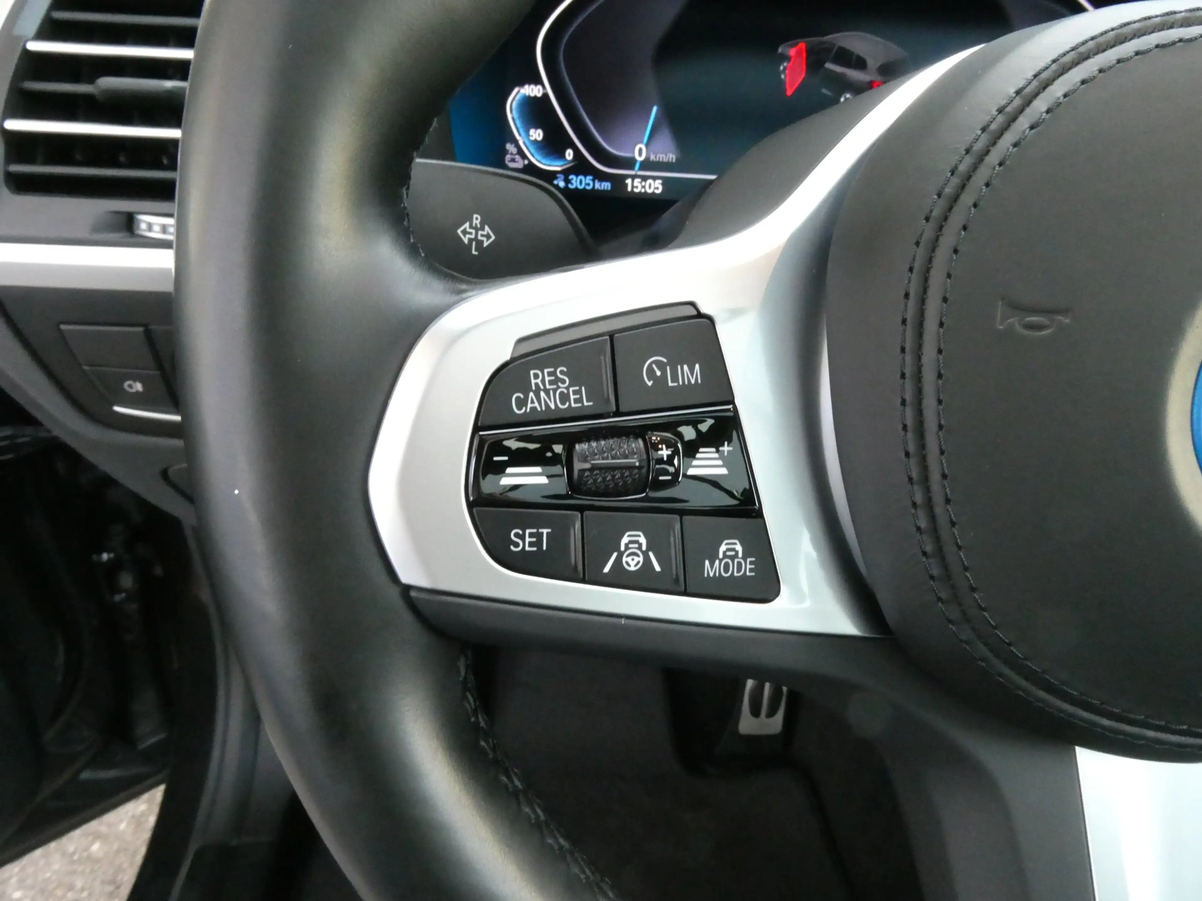 BMW iX3 M — photo 15