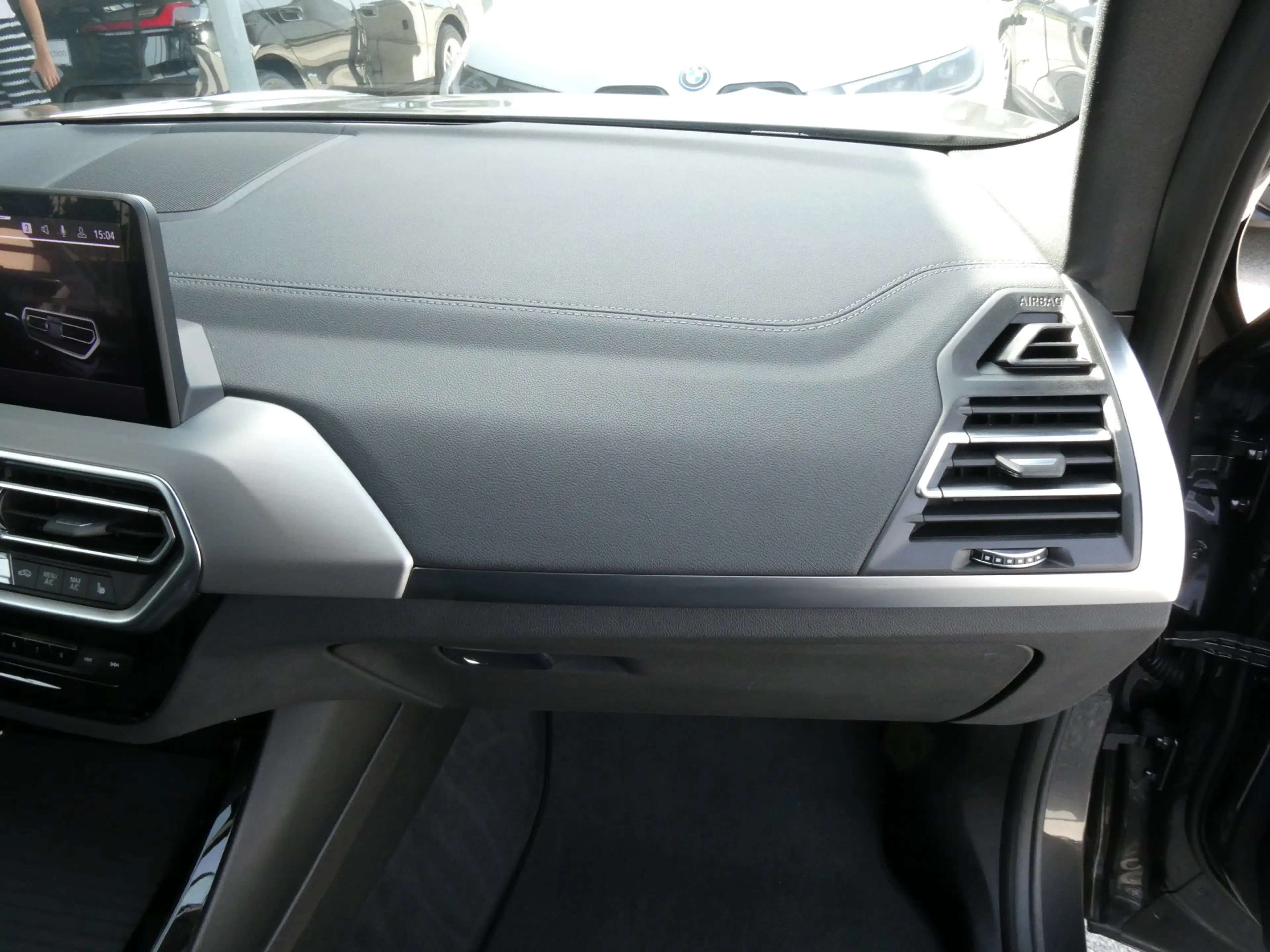 BMW iX3 M — photo 7