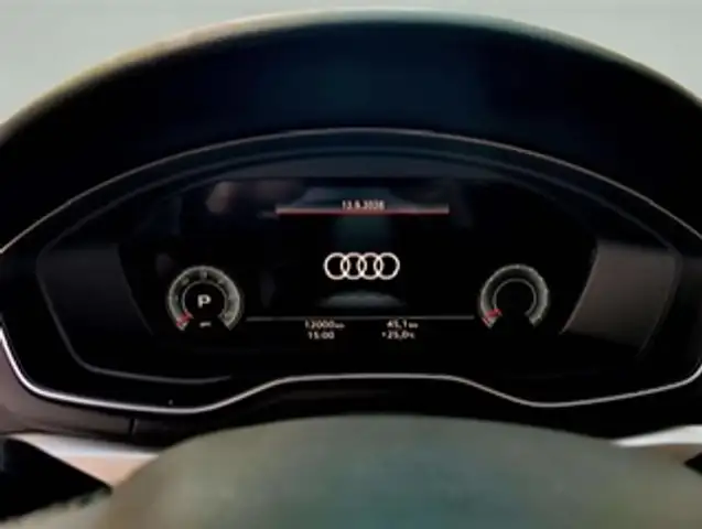 Audi A4 view 7