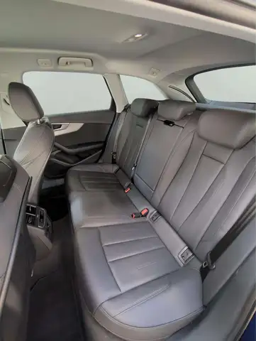 Audi A4 view 10