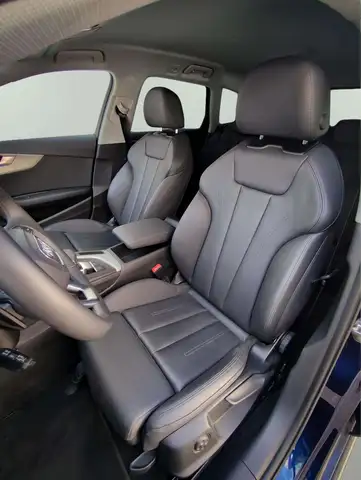 Audi A4 view 12
