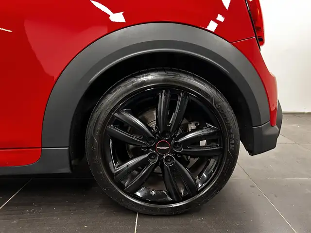 Mini Convertible view 6