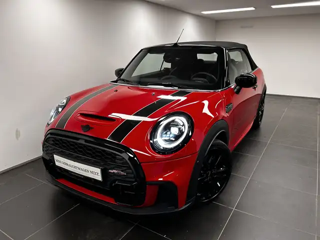 Mini Convertible view 7