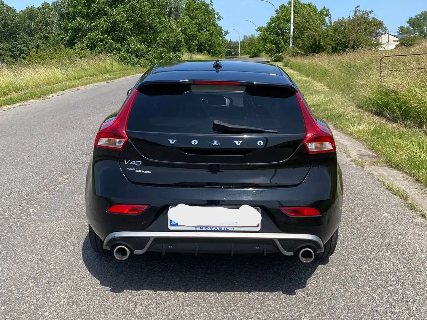 Volvo V40 V40 D2-82 MAN Base Černá - 2