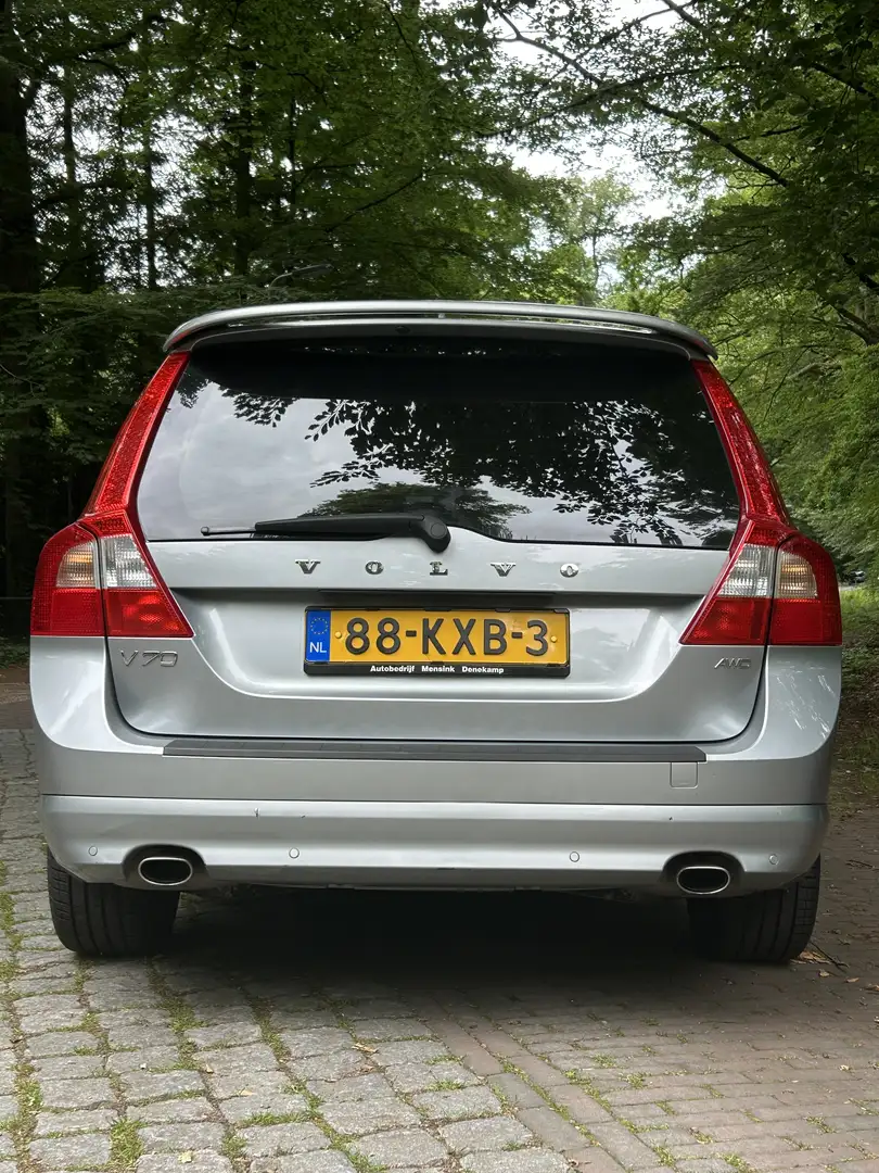 Volvo V70 3.0 T6 AWD Summum Grijs - 2