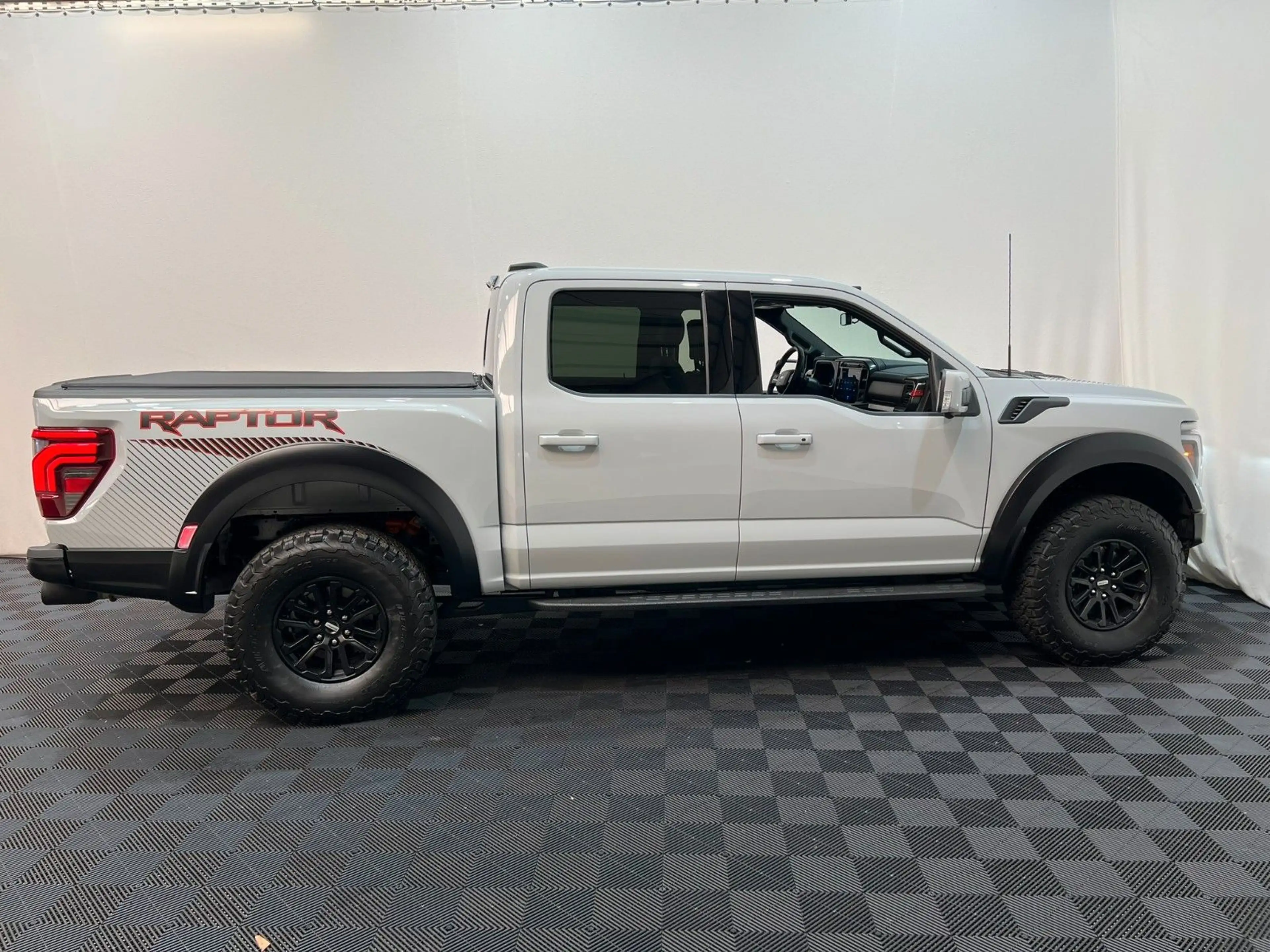 Ford F 150 F-150 RAPTOR  EcoBoost®  3.5L V6 *MY26* — photo 9