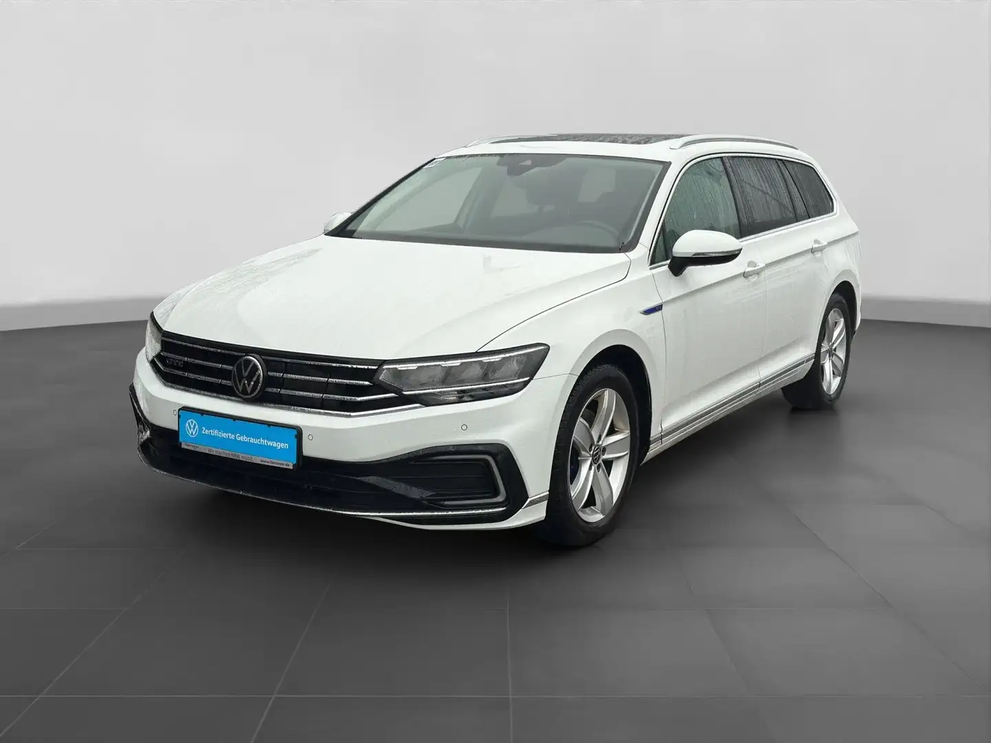 Volkswagen Passat Variant 1.4 GTE PANO AHK KAMERA PRIVACY A Weiß - 2