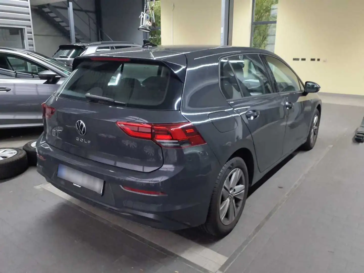 Volkswagen Golf Life 2.0 TDI DSG / LED, ACC, Navi, PDC, SHT Grau - 2