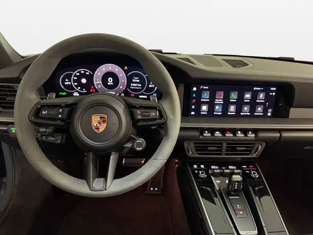 Porsche 911 view 11