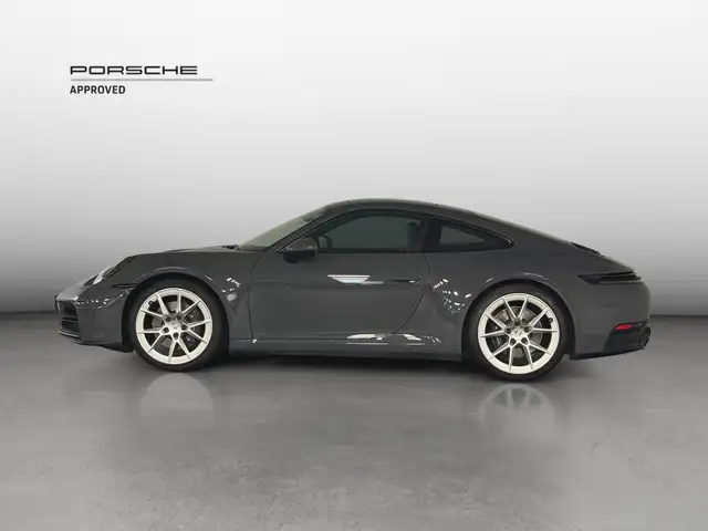 Porsche 911 view 2
