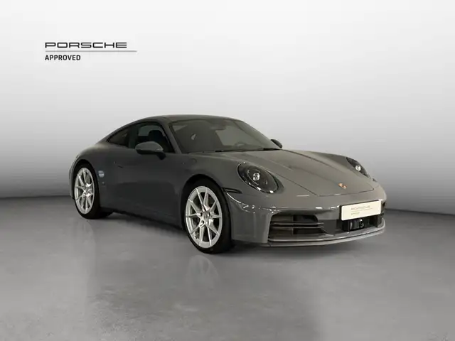 Porsche 911 view 7
