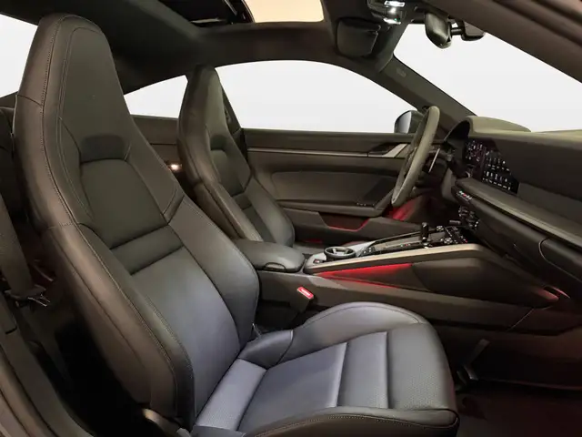 Porsche 911 view 13