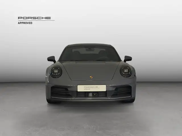 Porsche 911 view 8