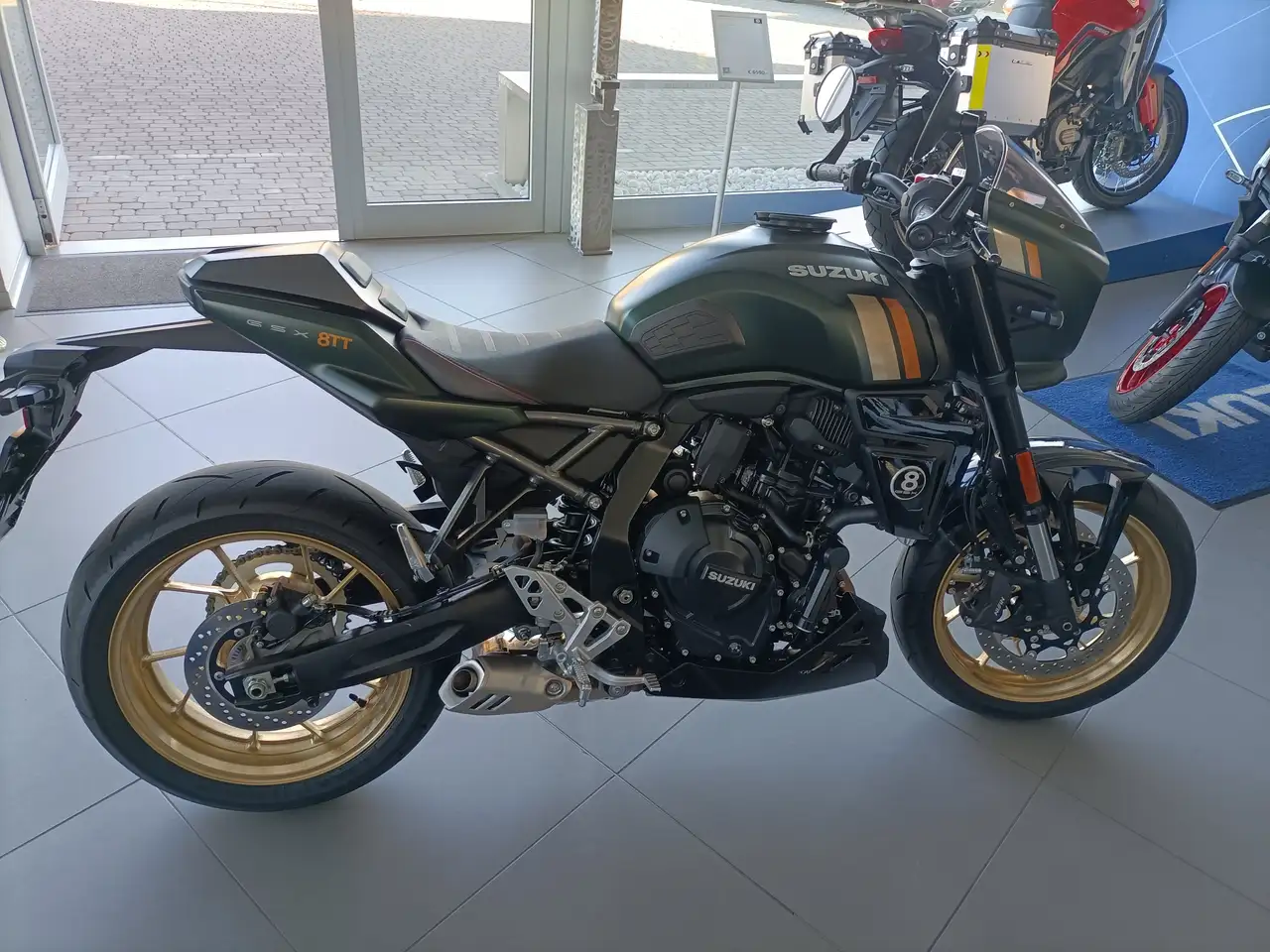 Suzuki GSX-8TT