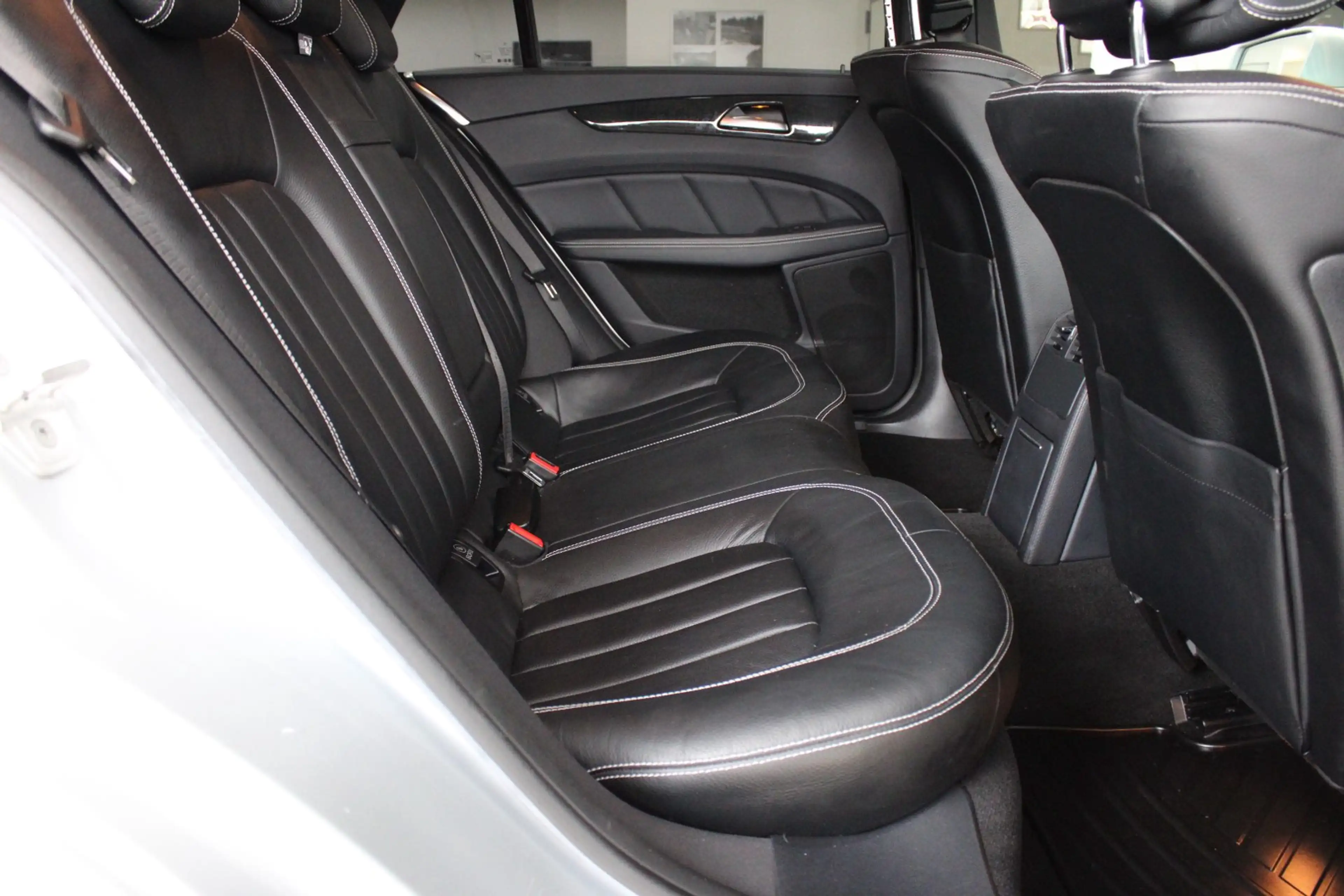 Mercedes-Benz CLS 350 d 4Matic AMG-Line*Multibeam LED — photo 14