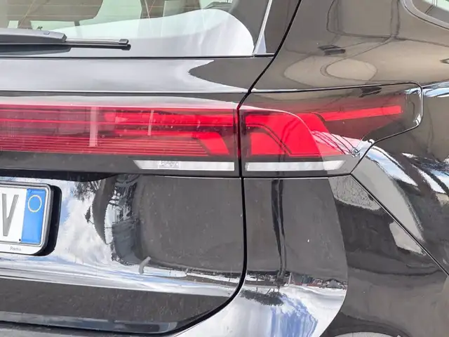 Volkswagen Tiguan view 17