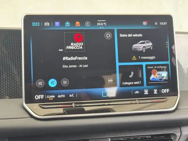 Volkswagen Tiguan view 24