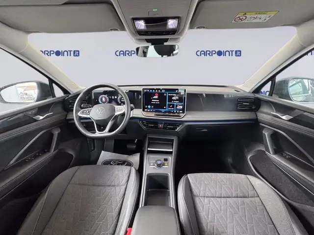 Volkswagen Tiguan view 11