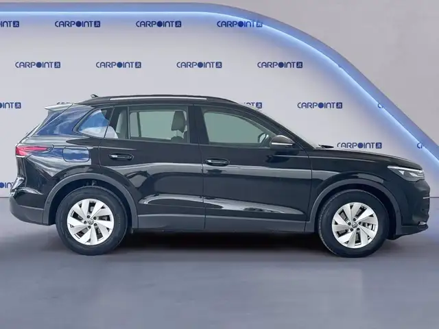 Volkswagen Tiguan view 6