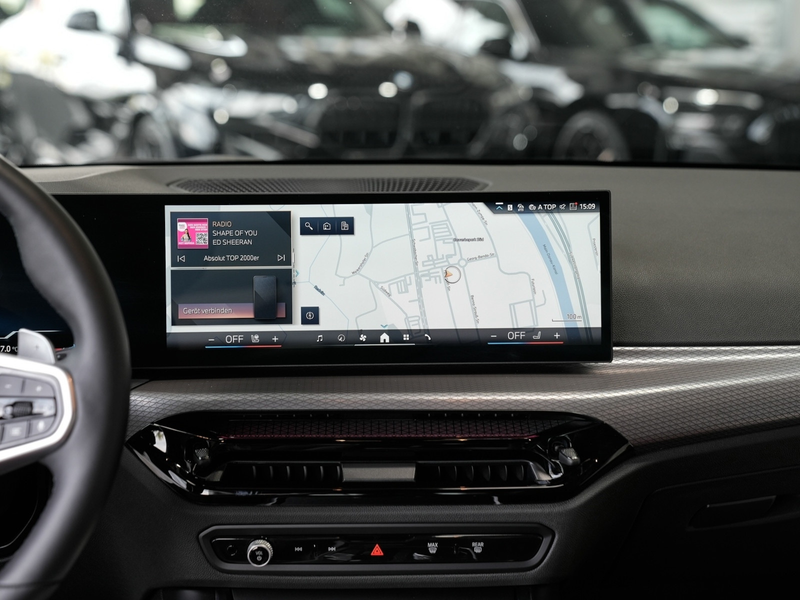 BMW 320 320i xDrive M Sport 19LM Leder Kamera ACC — photo 15