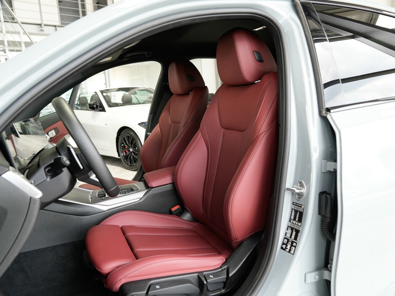 BMW 320 320i xDrive M Sport 19LM Leder Kamera ACC — photo 4