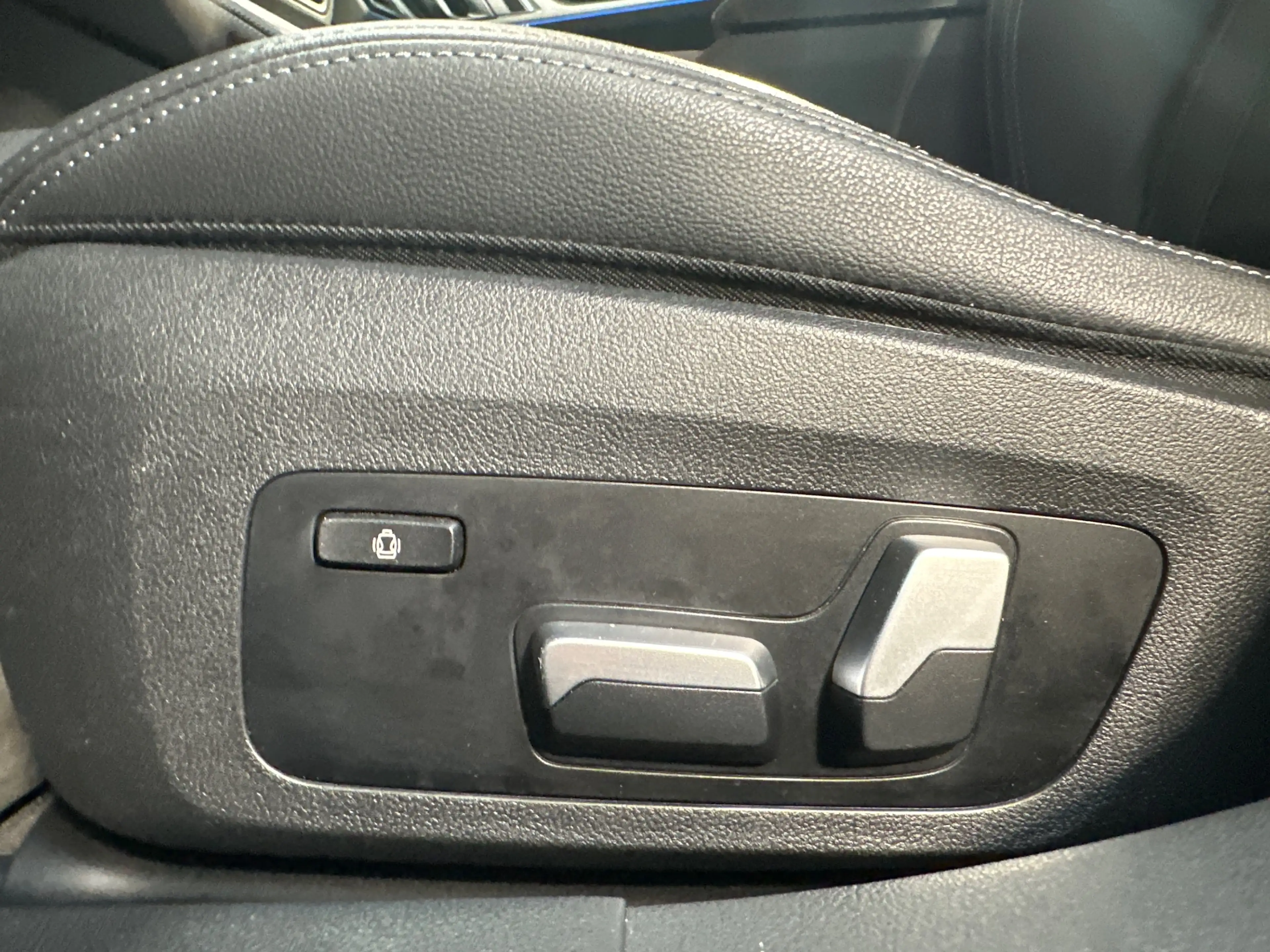 BMW i4 eDrive40 Gran Coupe M-Sport NAV+LED+360°+18ZO+VC — photo 10
